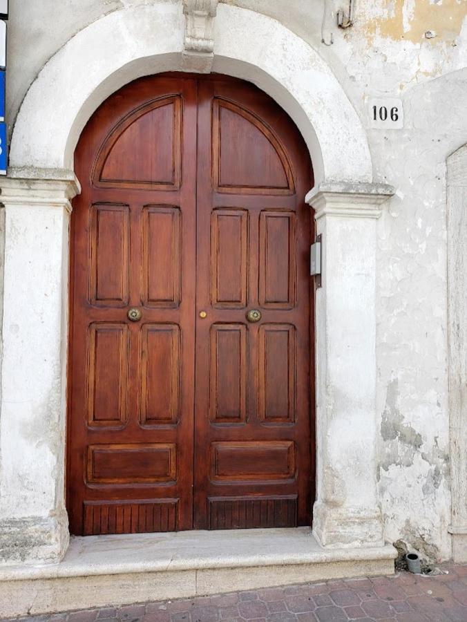 Apartamento Dimora Maggi Al Corso - Affitti Brevi Italia Monte SantʼAngelo Exterior foto
